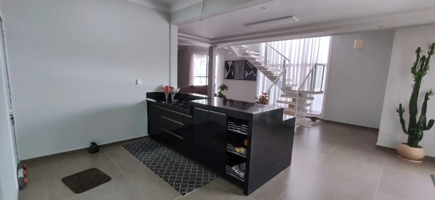 Imagem Casa à venda e locação 3 Quartos, 1 Suite, 2 Vagas, 256M², Bairro do Grama, Caçapava - SP | Condomínio Terras do Vale