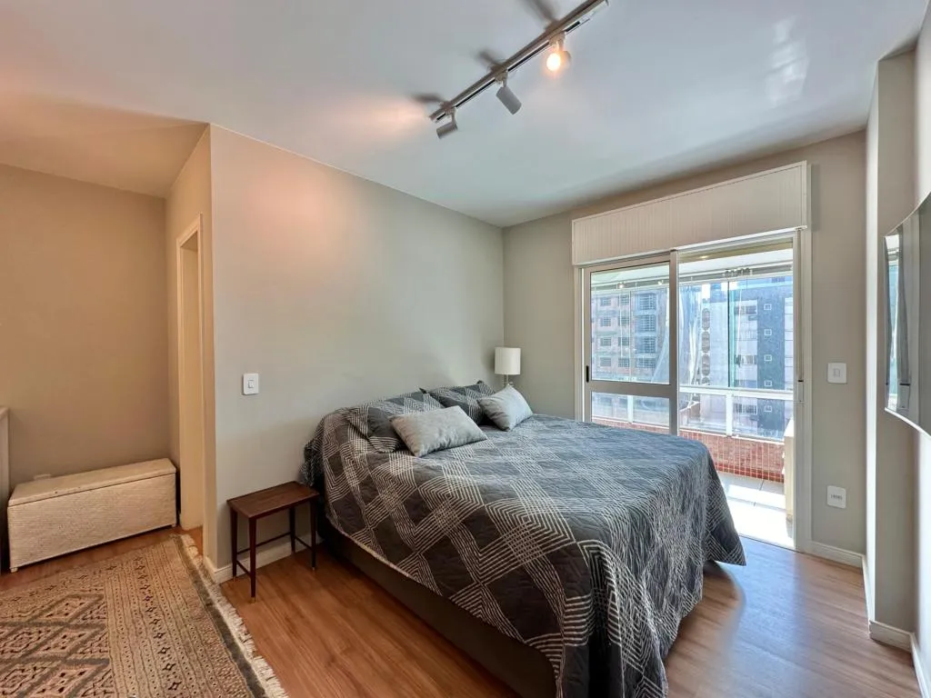 Imagem Apartamento 4 Dormitórios - Bairro Zona Nova