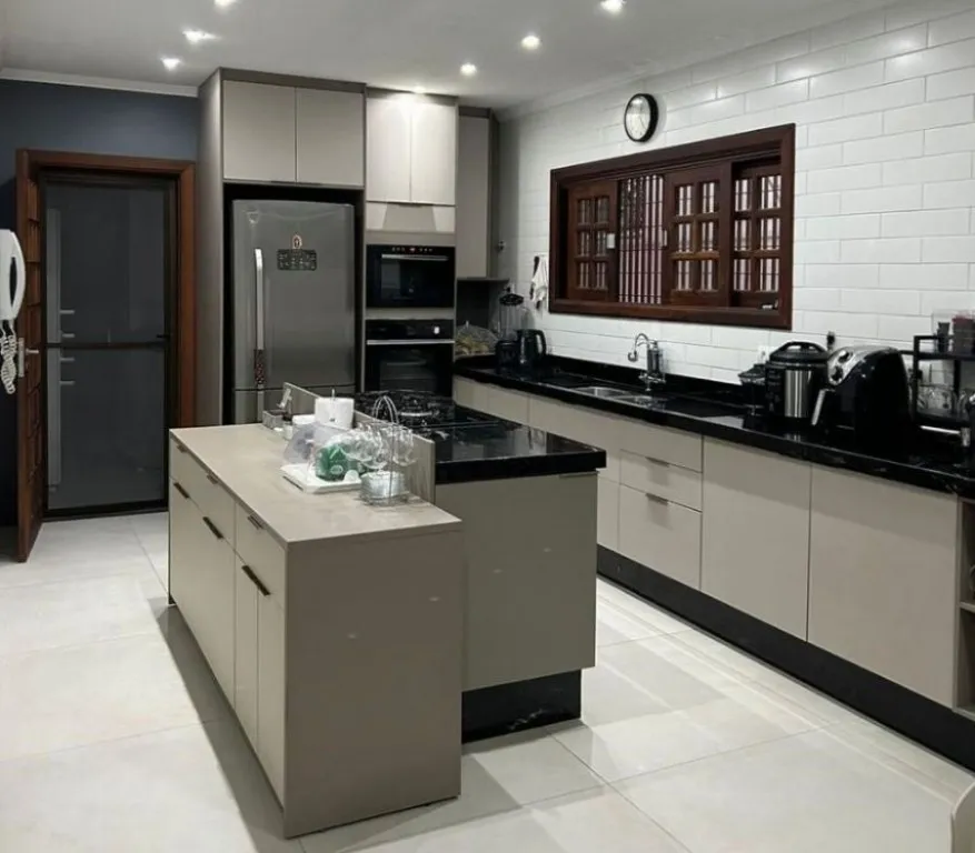 Imagem CASA COM 280,00 m² - CANTO DO FORTE - PRAIA GRANDE SP