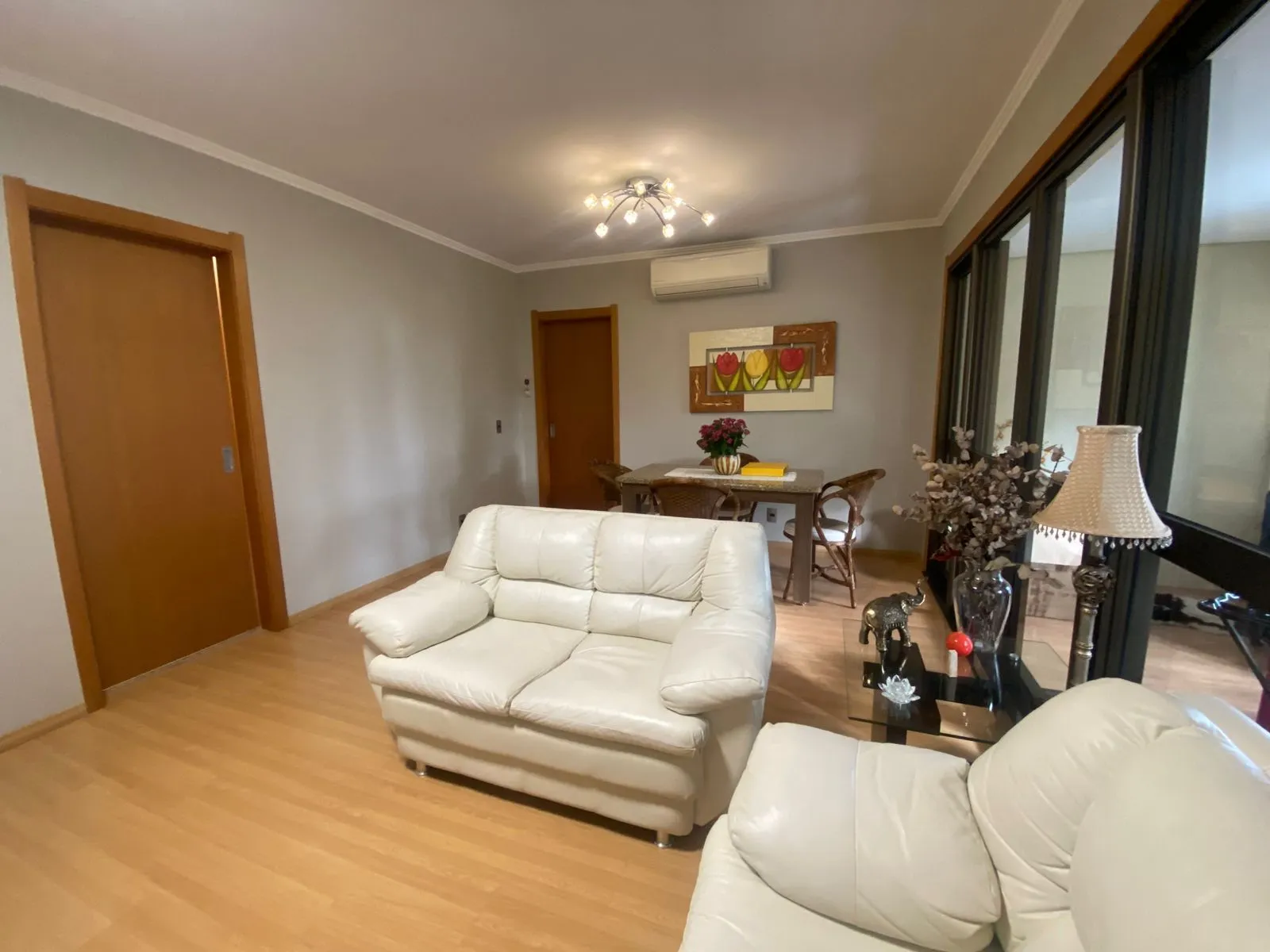 Imagem Apartamento 105 m2 3 dormitorios sendo 1 suite vaga dupla menino deus