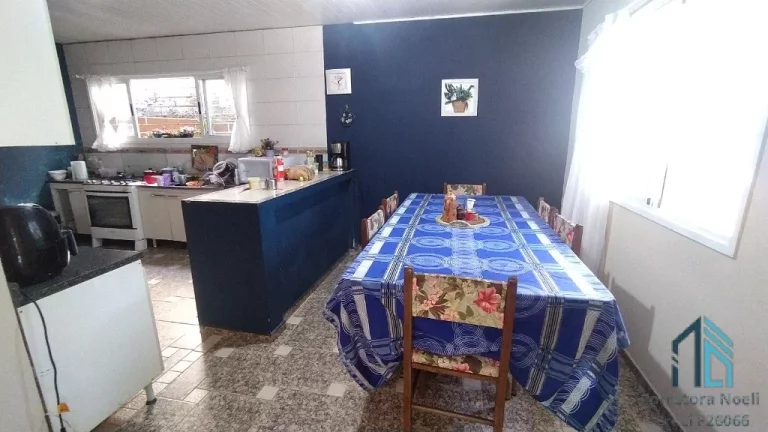 Imagem (ESTUDA PERMUTA) Chácara de 1000m2 de esquina com casa de 300m2, em ótima localização no Cascatinha/Santa Felicidade em Curitiba PR