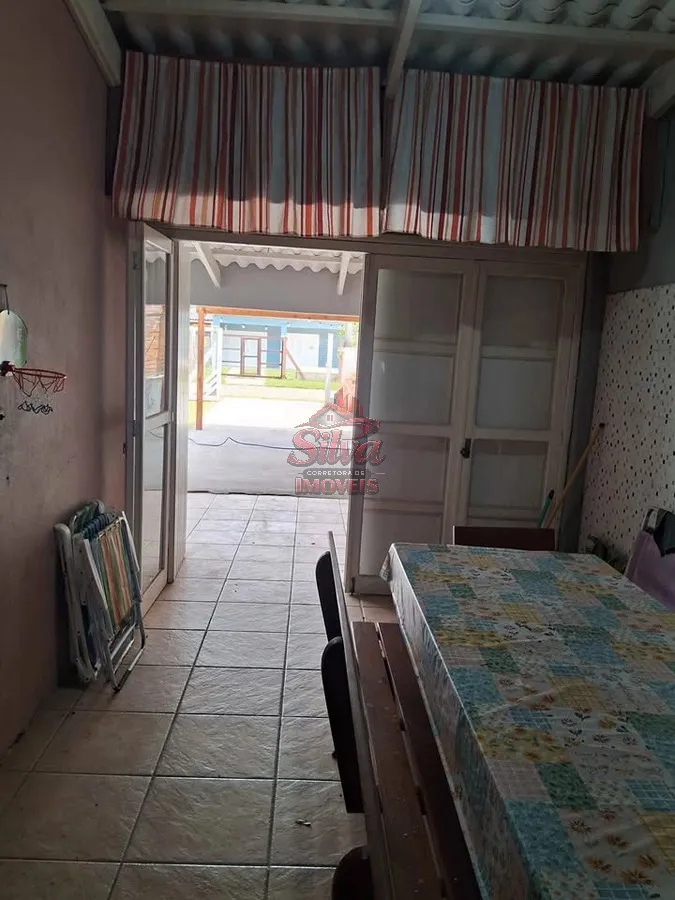 Imagem Casa 3 dormitórios com piscina a 300m do mar