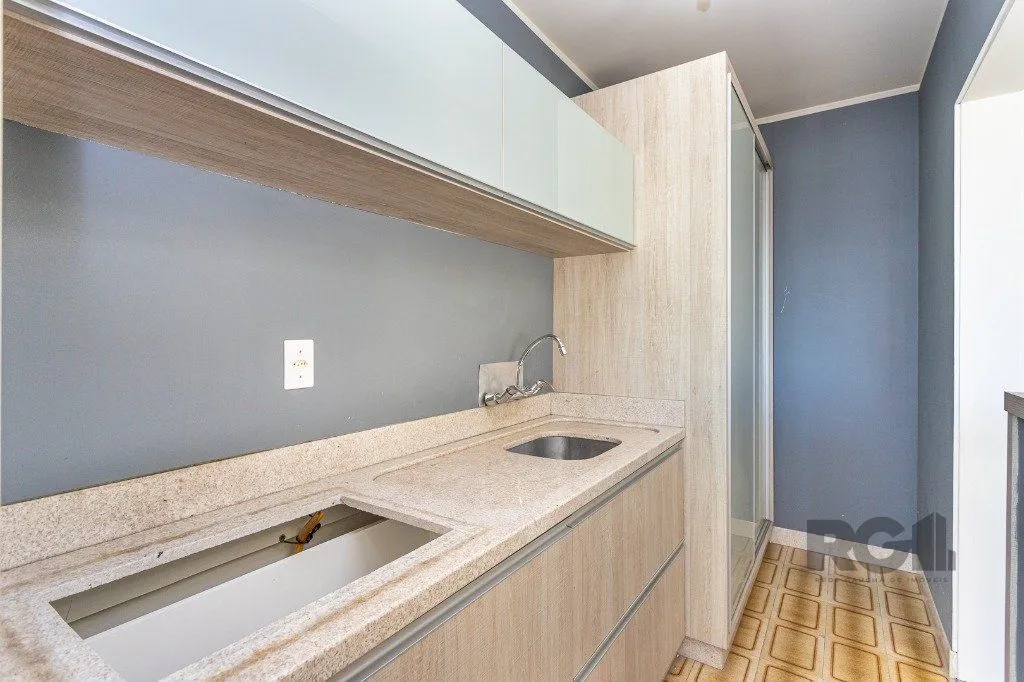 Imagem Cobertura no bairro Vila Ipiranga de 2 dormitórios e vaga Desocupado
