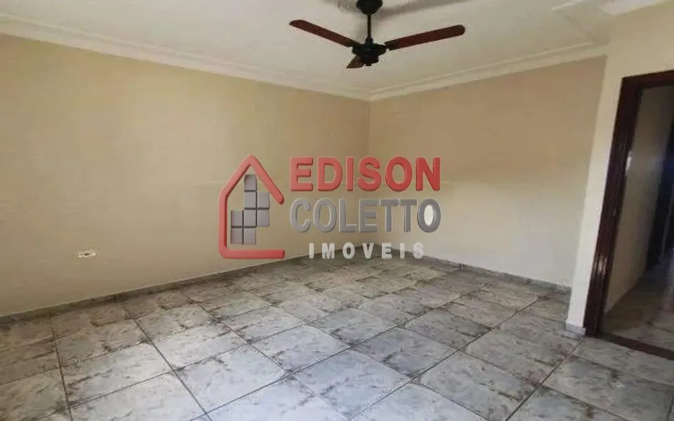 Imagem Casa à venda, 4 quartos, 3 vagas, no bairro Santa Terezinha em Piracicaba - SP!!