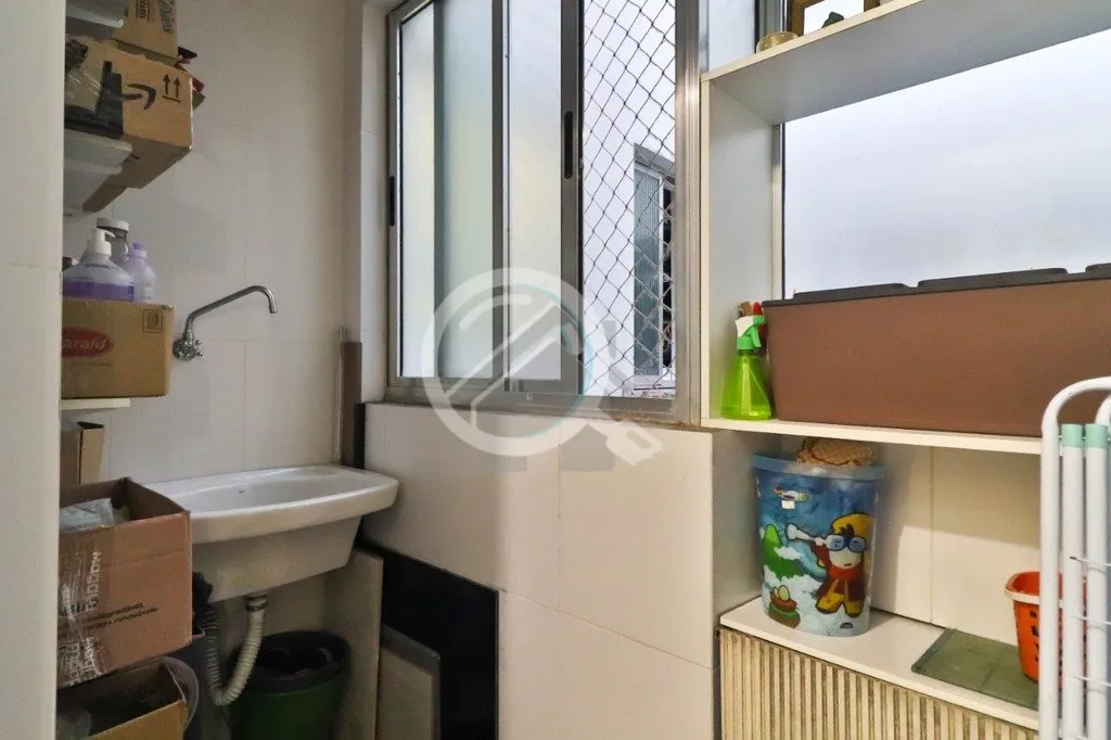 Imagem Apartamento com duas suítes e lavabo, cozinha montada com moves planejados de alto padrão, vaga de...