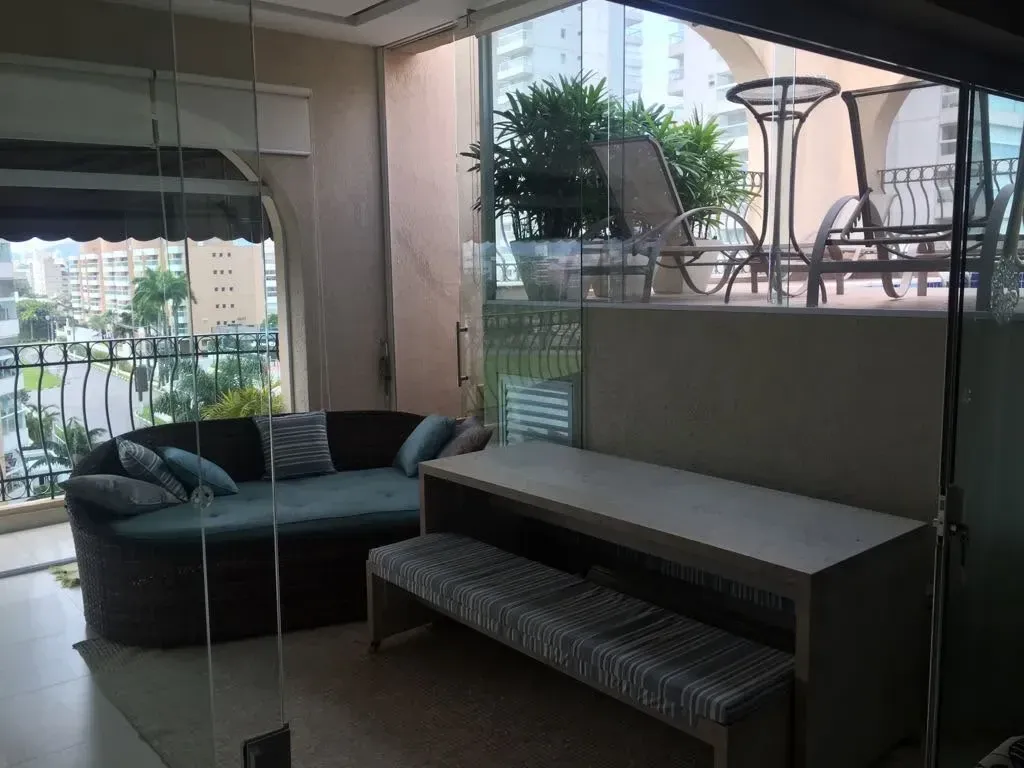 Imagem Cobertura com 3 Quartos à Venda, 230 m² em Enseada - Guarujá