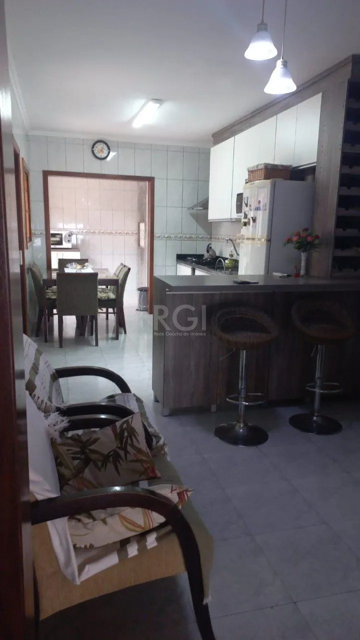 Imagem Casa para Venda - 135m², 3 dormitórios, sendo 1 suites, 2 vagas - Vale Do Sol