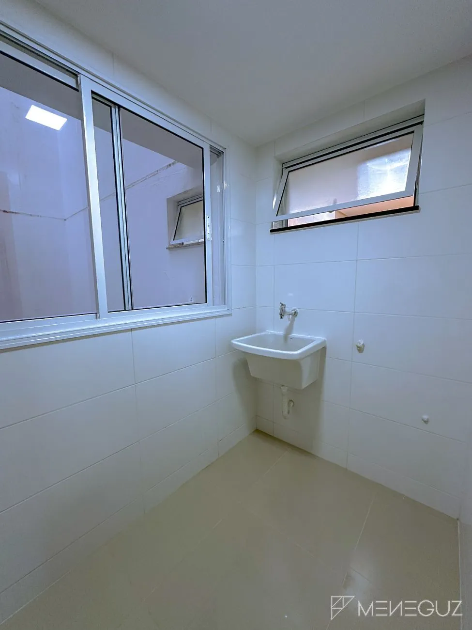 Imagem Residência Paradisíaca: Apartamento de 3 Quartos com Vista Deslumbrante para o Mar!