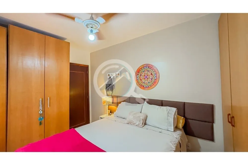 Imagem No Bairro Petrópolis, na Rua Dona Eugênia nº 964, apartamento térreo elevado com pátio, 1 dormi...