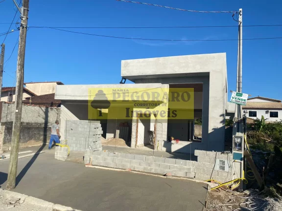 Imagem Casa de Alto Padrão em Fase de Acabamento no Pontal Santa Marina: 3 Quartos, 1 Suíte, 4 Banheiros, 157m². Próxima ao Shopping Serramar, UNITAU