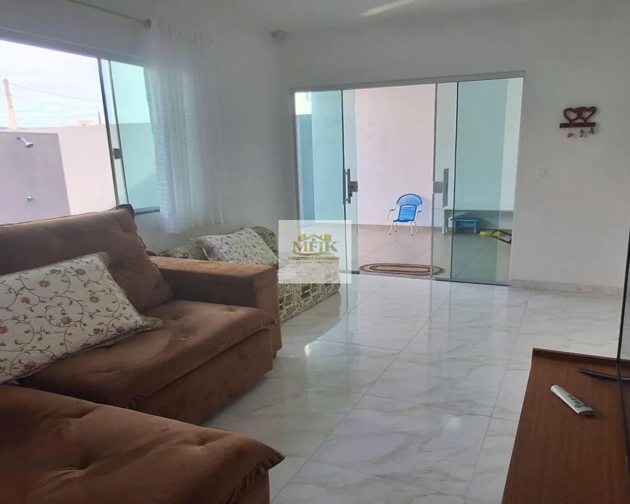 Imagem Casa com 94m² e 3 quartos à venda em Pontal do Sul