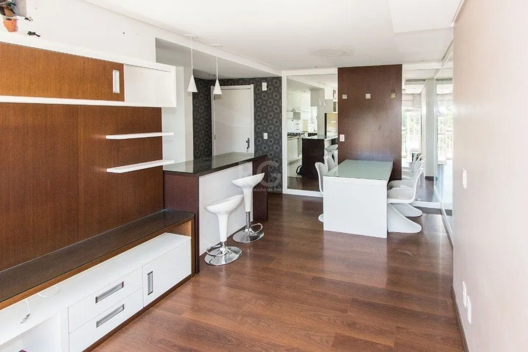 Imagem Apartamento | Bairro Cristal | 2 dormitórios | Suíte | Semi mobiliado | 1 vaga escriturada