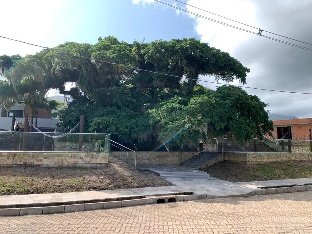 Imagem Terreno em Condomínio - Bairro Aguapes
