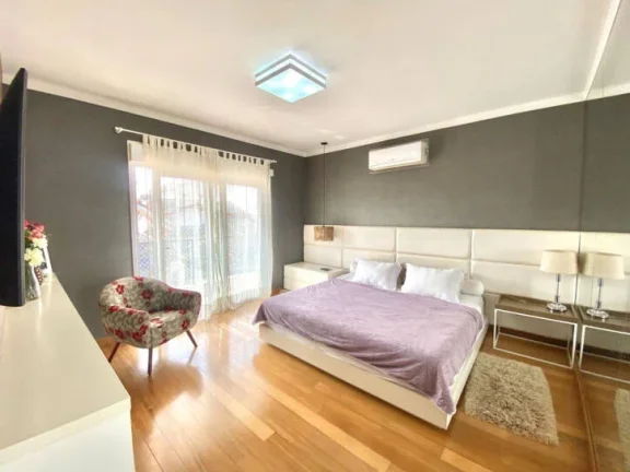 Imagem Casa Sobrado, 4 Dormitórios, 4 vagas, Altos da Serra I - Urbanova - Sjc.