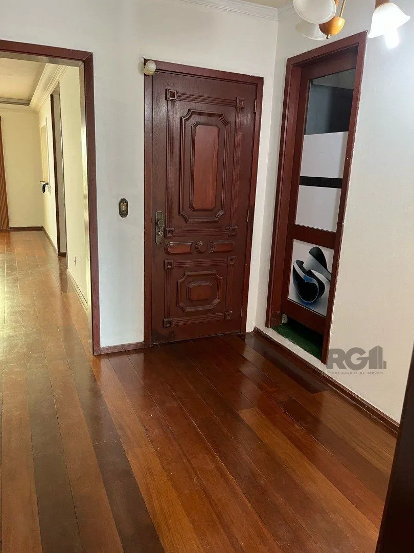 Imagem Casa para Venda - 507m², 4 dormitórios, sendo 2 suites, 6 vagas - Cavalhada