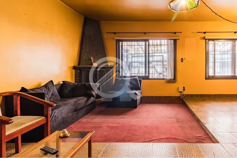 Imagem Descubra seu novo lar nesta magnífica casa à venda situada na tranquila Travessa Kuluene, no bairr...