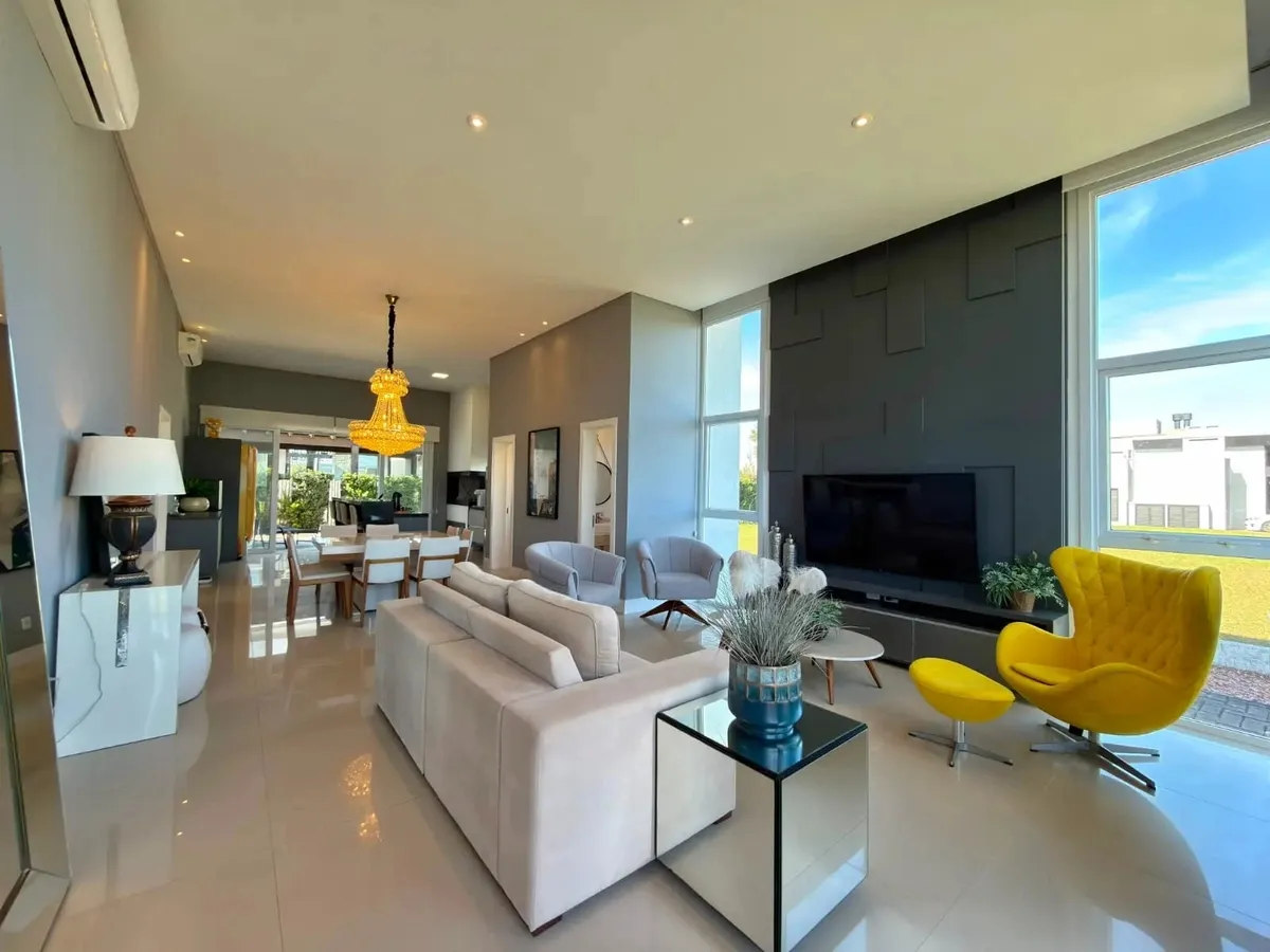 Imagem CASA EM CONDOMÍNIO À VENDA