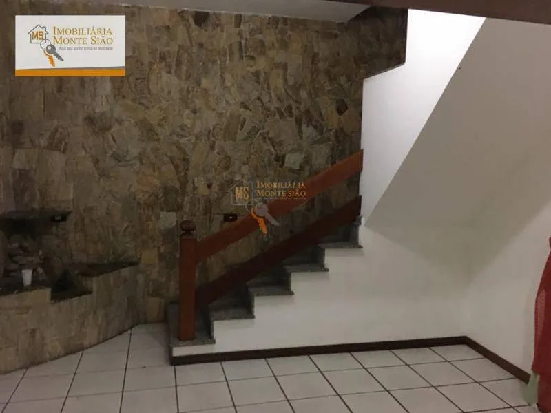 Imagem Sobrado com 5 dormitórios à venda, 200 m² por R$ 583.000,00 - Jardim Bela Vista - Guarulhos/SP