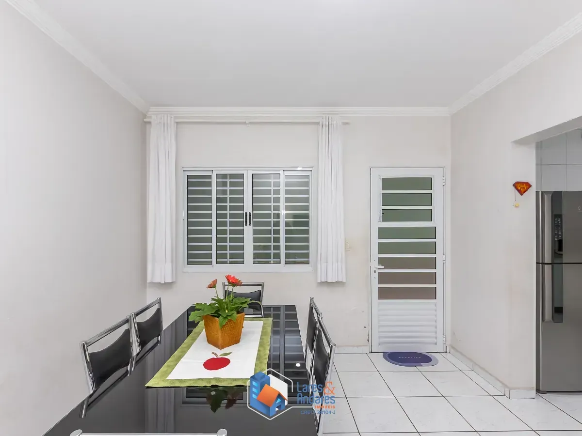 Imagem Sobrado para venda em Vila Inácio com 3 quartos, sendo 1 suíte, 135m²