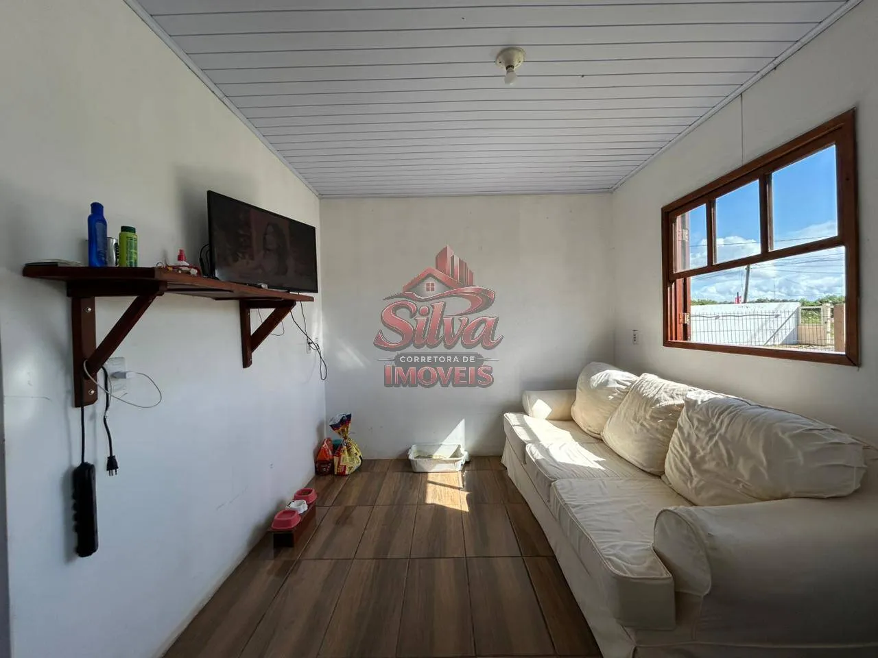 Imagem Casa 2 dormitórios com pátio cercado em Marisul