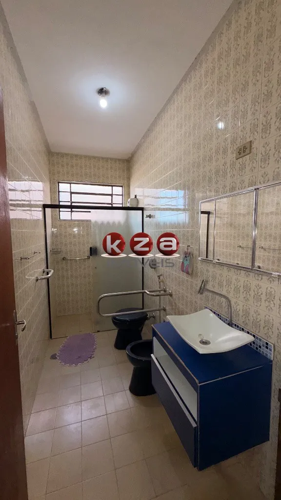 Imagem Imperdível casa à venda em Valinhos-SP, Jardim Paulista: 3 quartos, 1 suíte, 1 sala, 2 banheiros, 2 vagas, 200m².