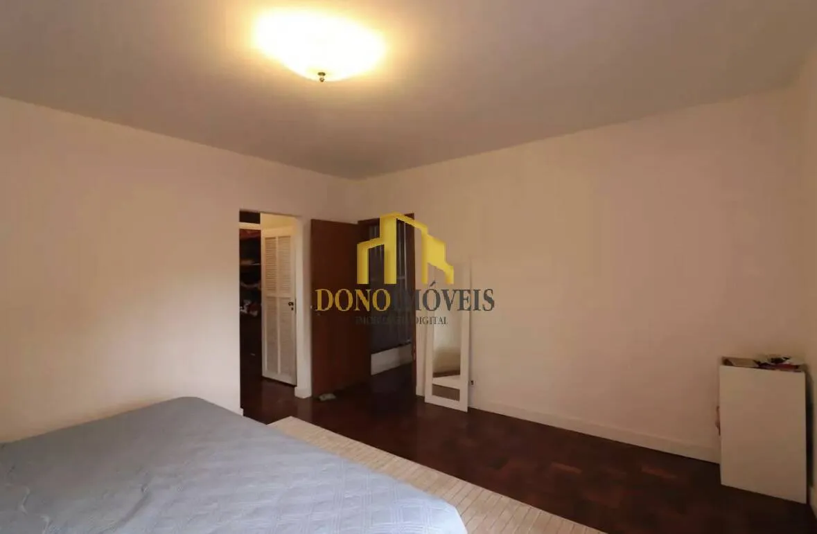 Imagem Sobrado 255 m² | 3 Dorms (1 Suíte) | 5 Vagas | Área Gourmet