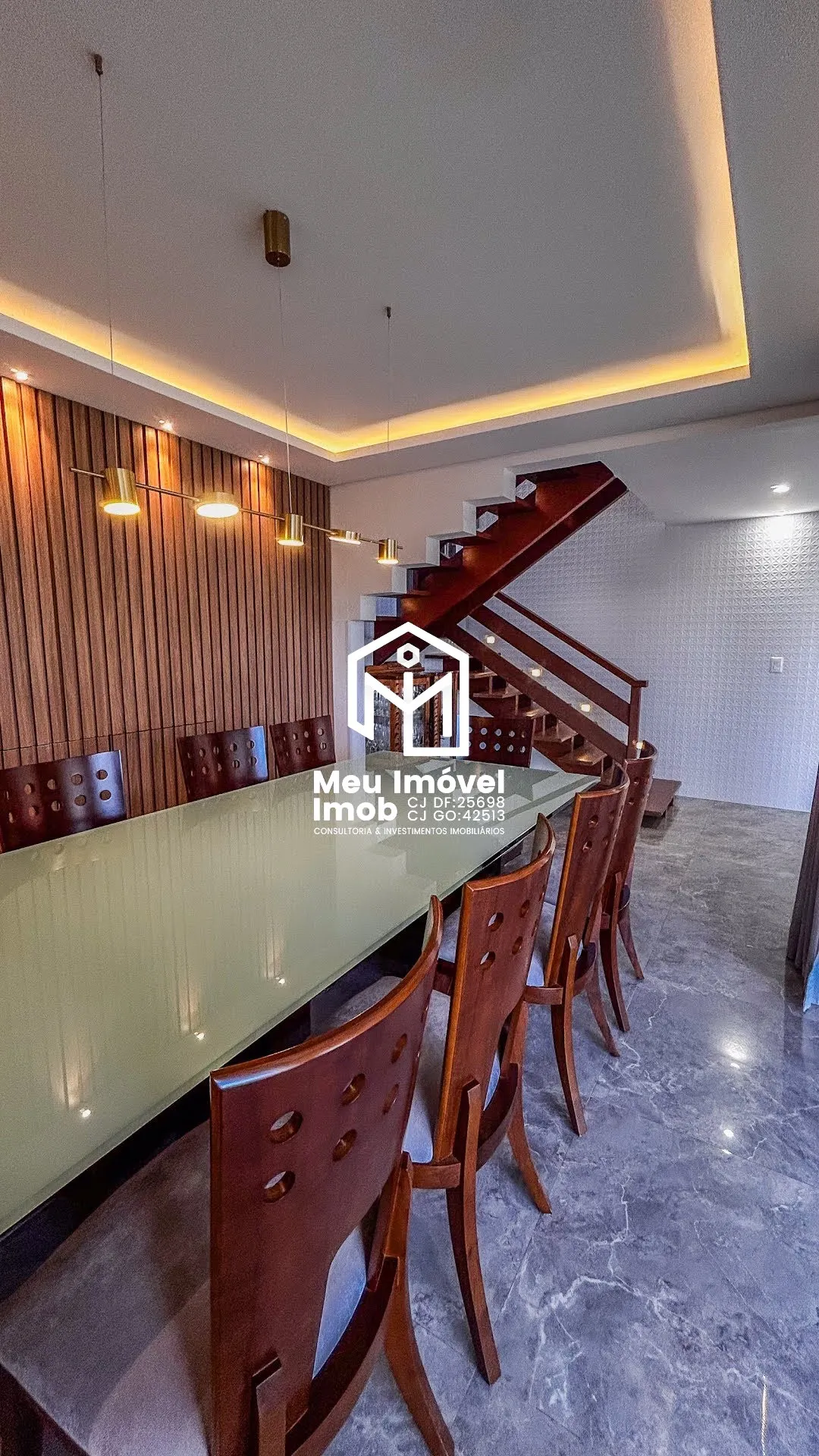 Imagem Casa 4 Quartos 4 Suítes 12 Vagas 540m² Piscina Churrasqueira