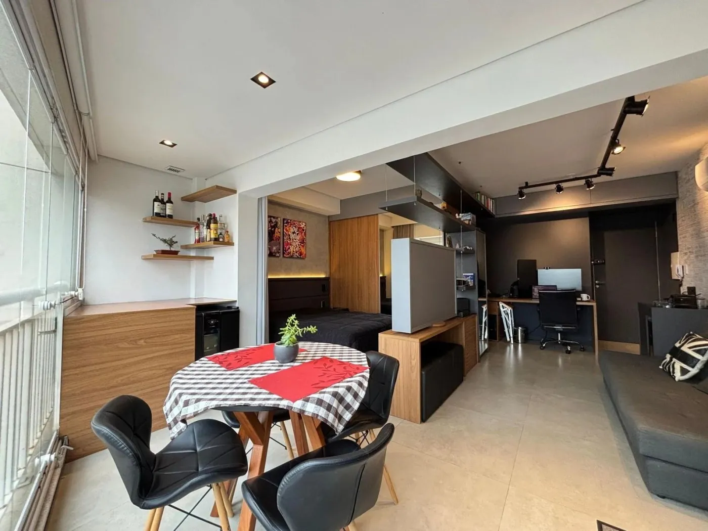 Imagem Apartamento para Venda em São Paulo, Pinheiros, 1 dormitório, 2 banheiros, 1 vaga