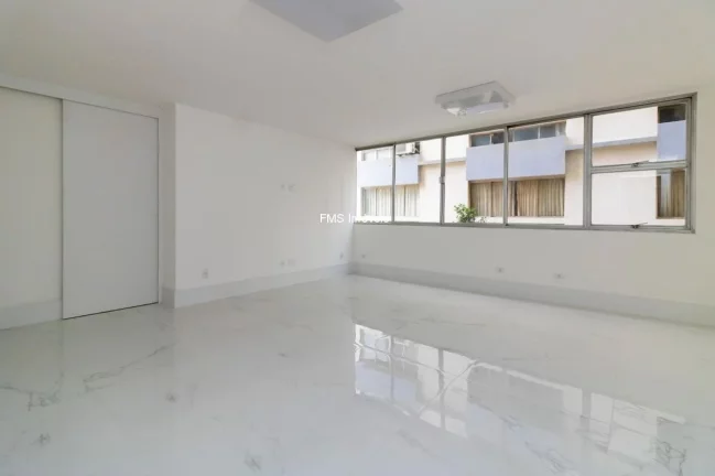 Foto do imóvel Apartamento com 4 Quartos e 2 Suítes em Santa Cecília, São Paulo - 120m² - Imperdível!