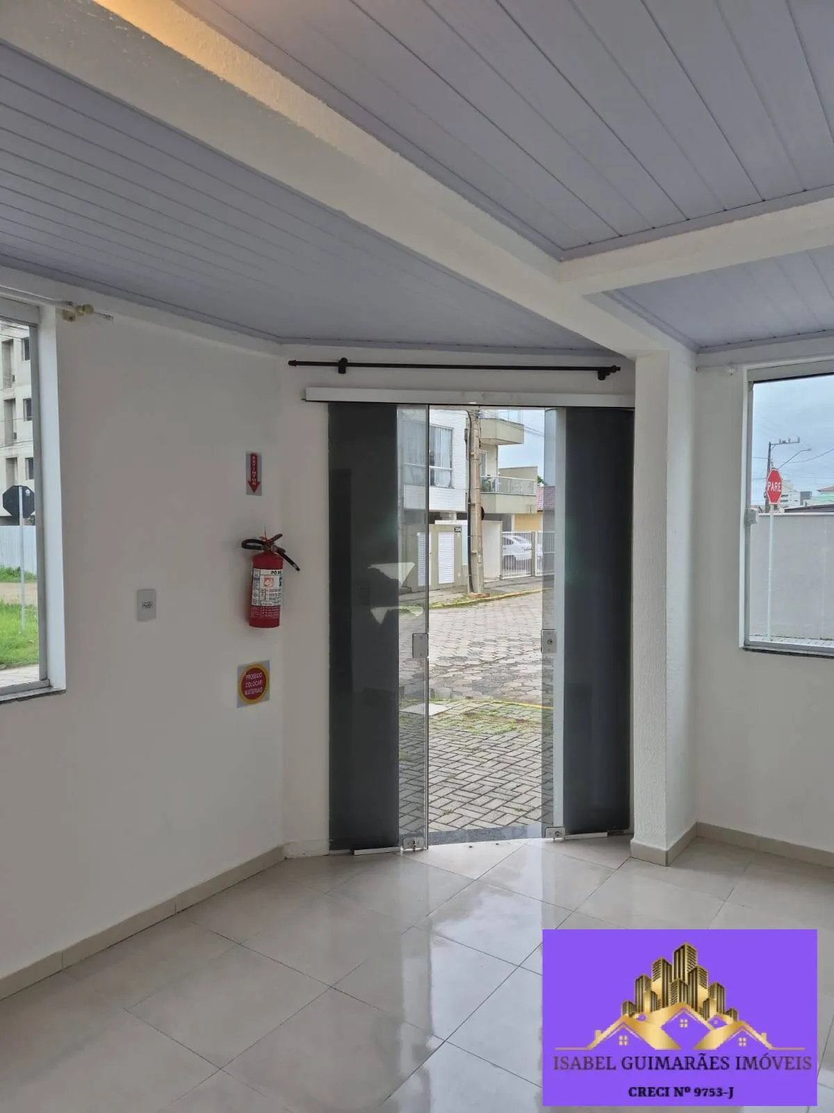 Alugo Sala Comercial, Próxima da Avenida, no Gravatá de Navegantes,