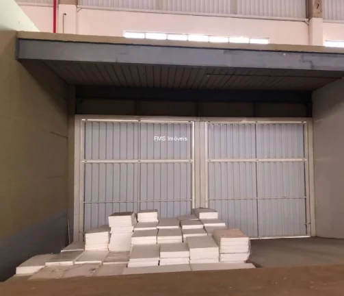 Imagem Galpão com 3000m2 em Hortolândia/SP.