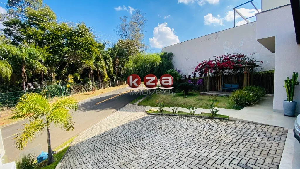 Imagem Imperdível residência à venda em Valinhos-SP, bairro Chácaras Silvania: 3 quartos, 3 suítes, 2 salas, 4 banheiros, 2 vagas, 220m².