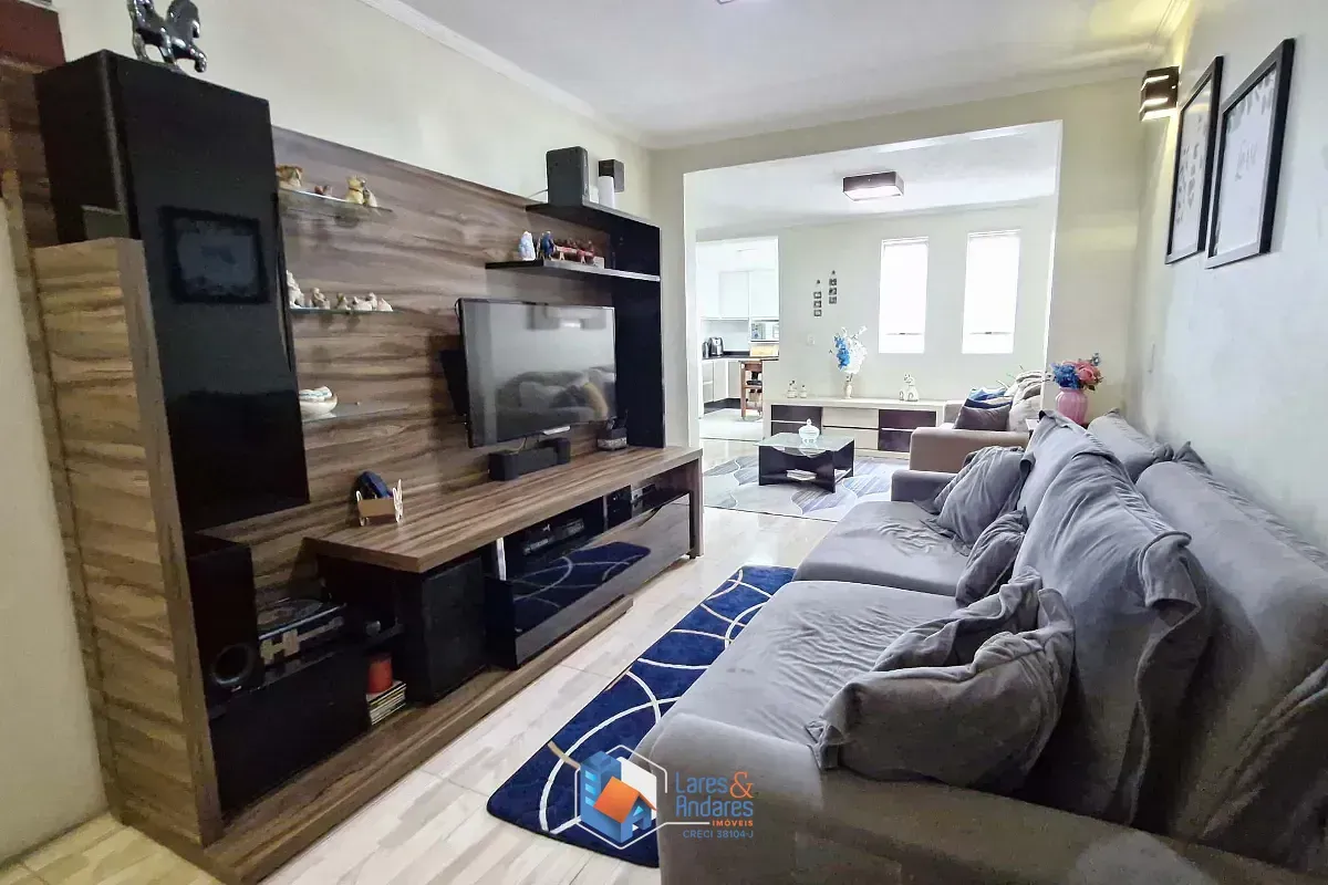 Imagem Sobrado para venda em Jaçanã com 4 quartos, sendo 1 suíte, 142m²