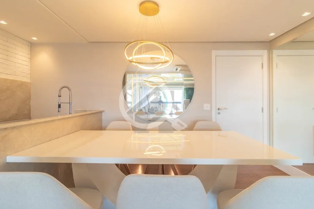 Imagem Apartamento mobiliado, 99 m² de area privativa, sacada integrada, finamente decorado com uma vista ...