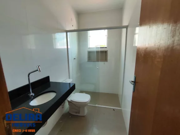 Imagem Casa com uma ótima localização em associação com garagem para 6 carros