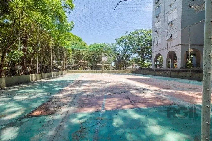 Imagem Apartamento com 2 dormitórios reversível para 3, e condomínio com portaria 24h, salão de festas, quadra e playground. Próximo à Orla e BarraShopping.