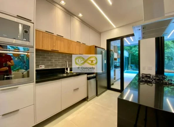 Imagem Venha conhecer essa incrível casa com 5 quartos sendo 5 suítes, totalizando 330,00 m2 de área!