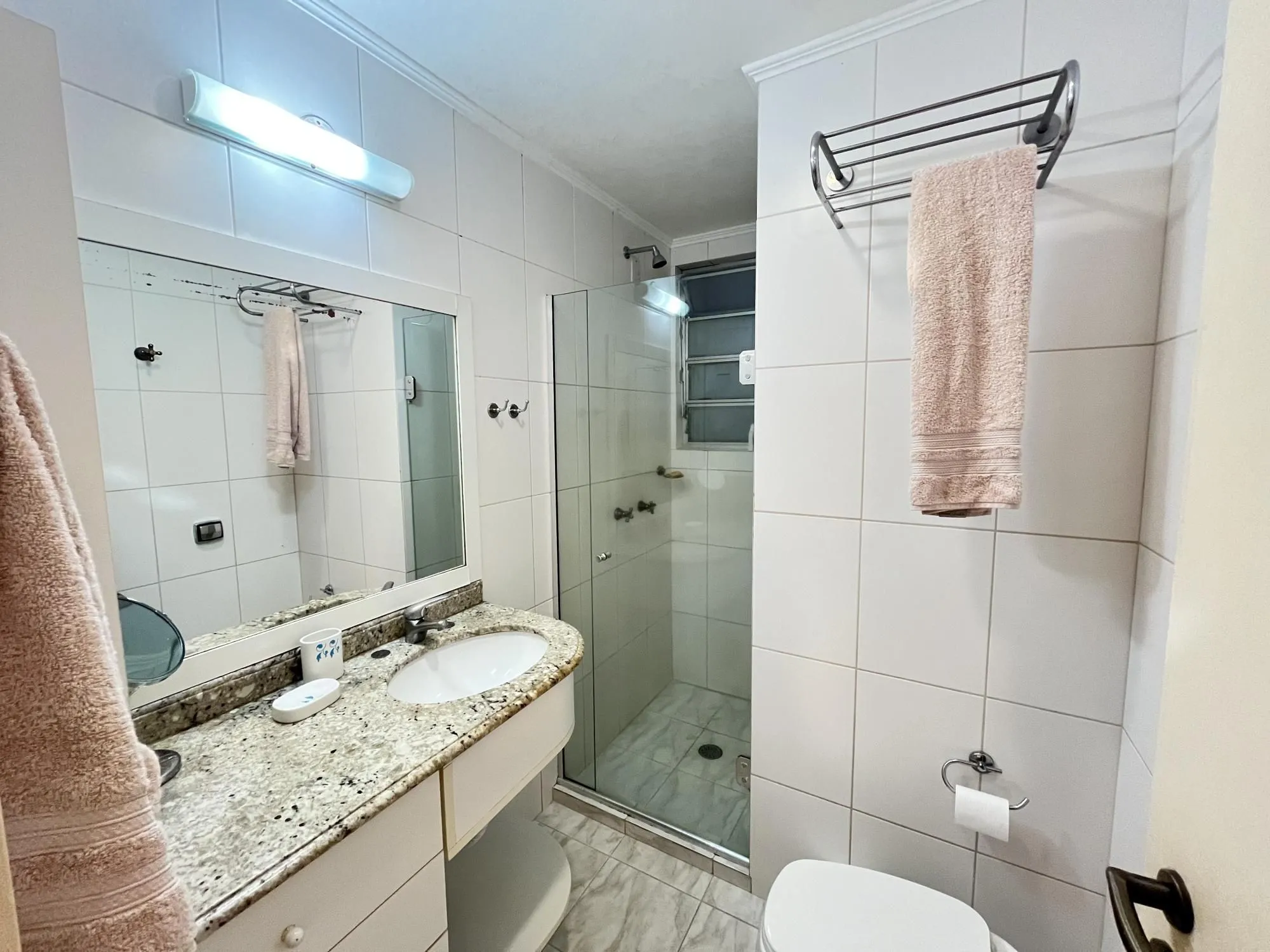Imagem Apartamento de 2 quartos, suíte e 2 vagas de garagem no bairro Jardim Botânico.