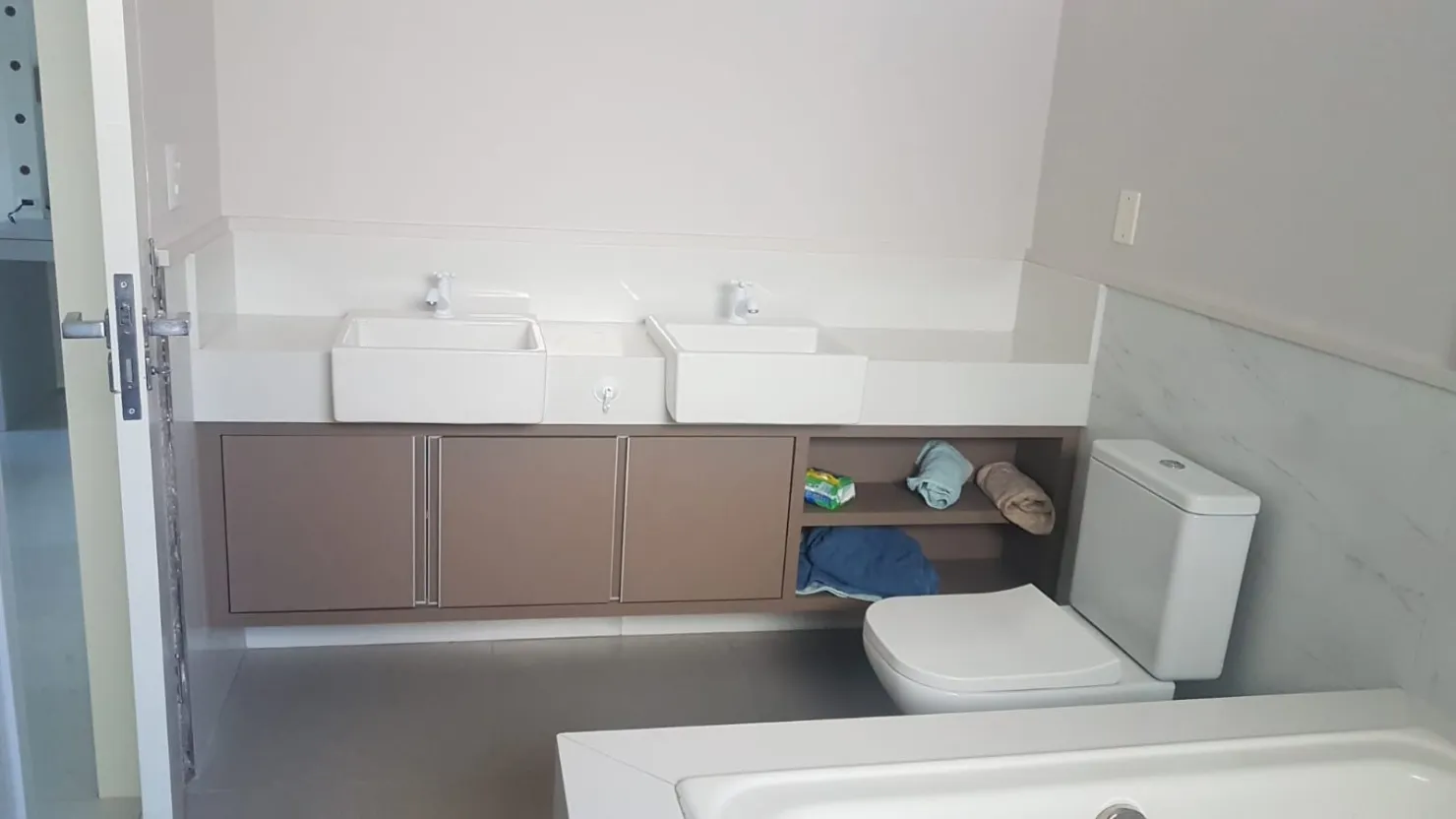 Imagem Casa à venda 3 Quartos, 1 Suite, 3 Vagas, 300M², Jardim Oásis, Taubaté - SP