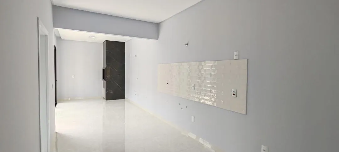 Imagem Casa à venda em Cascavel, Parque Verde - 112m² - Churrasqueira, Suíte, Portão Eletrônico