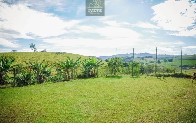 Imagem Chácara de Luxo nos Cardosos - Socorro, SP: Seu Refúgio de Sonho na Natureza