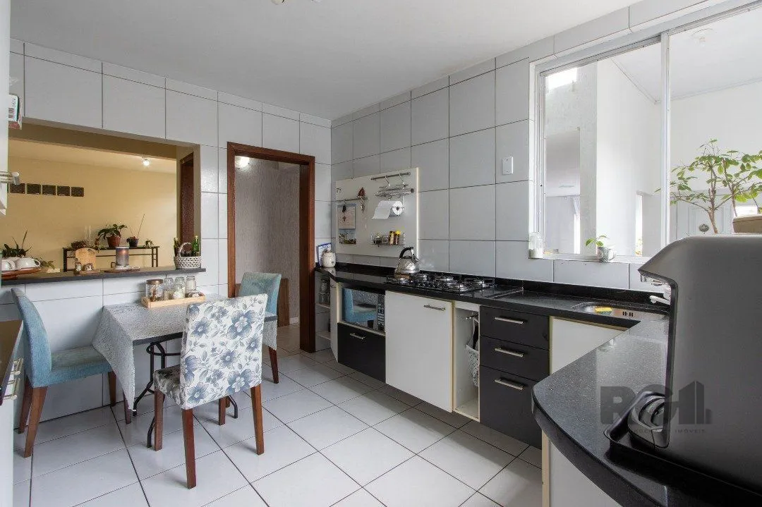Imagem Casa, 5 dormitórios, sendo 1 suíte, 312m² privativos, 8 vagas - Bairro Vila Nova