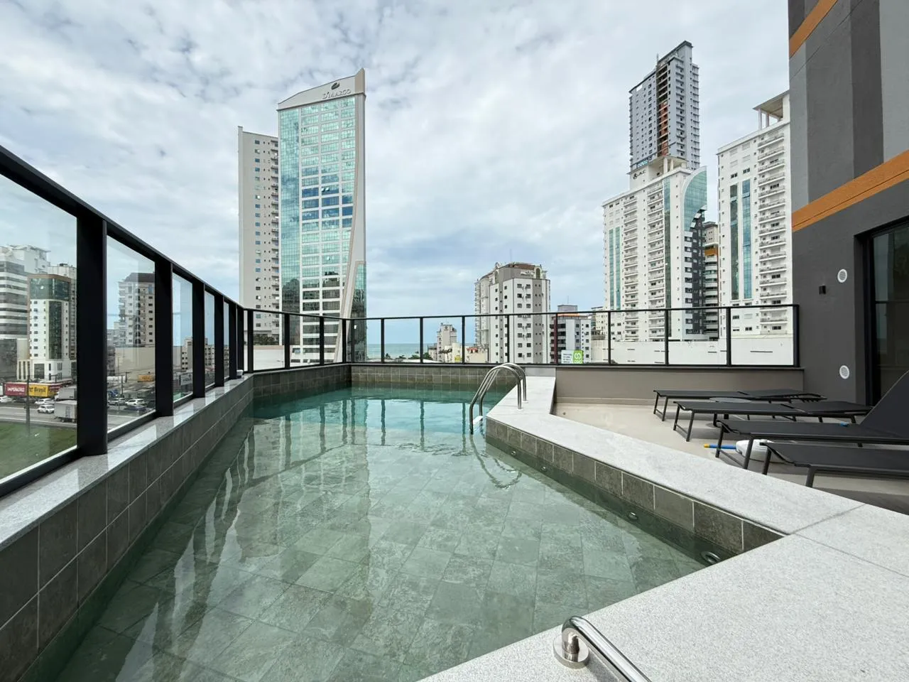 Imagem Apartamento com vista para o mar à venda com 69.91m2 por R$ 1.200.000,00