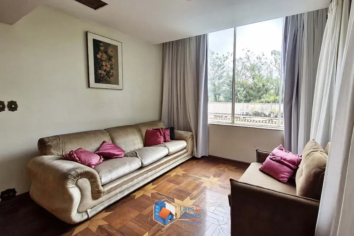 Imagem Sobrado para venda em Cambuci com 6 quartos, sendo 4 suítes, 473m²