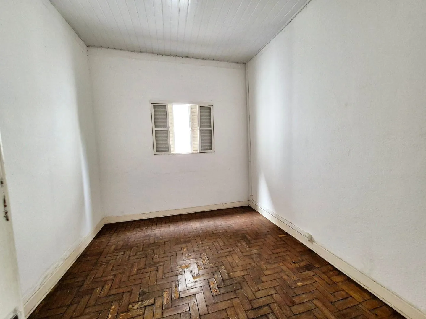 Imagem Imóvel Comercial Exclusivo no Centro de Pindamonhangaba com Estrutura Versátil e Localização Estratégica!