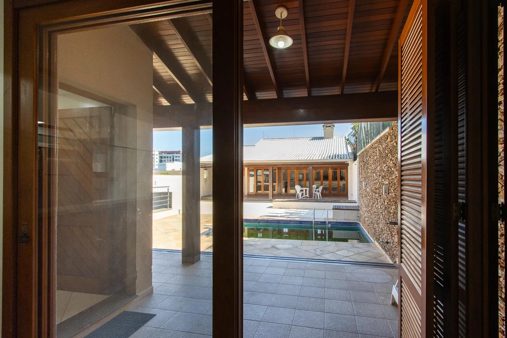 Imagem Prédio Misto Comercial/Residencial, à venda, com 802,57m² privativos, 6 vagas - Bairro Tristeza