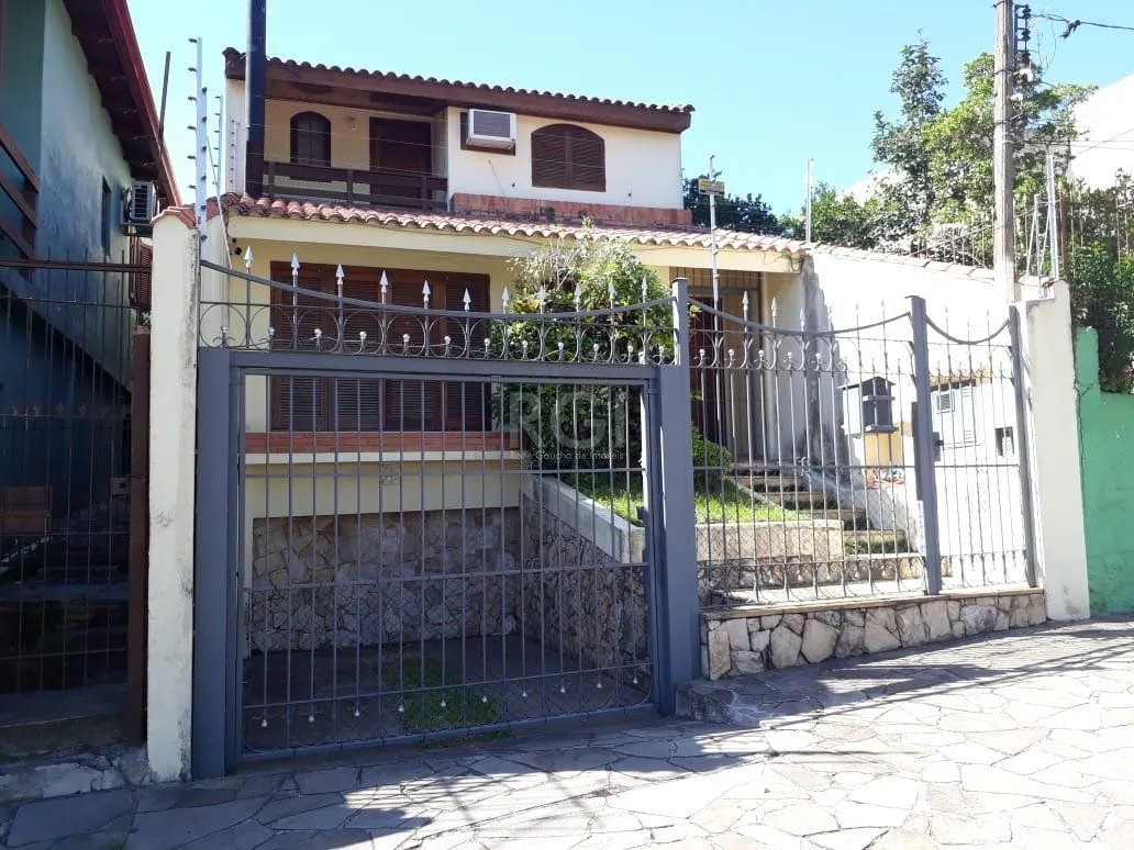 Imagem Casa para Venda - 184.41m², 3 dormitórios, sendo 1 suites, 1 vaga - Santo Antonio
