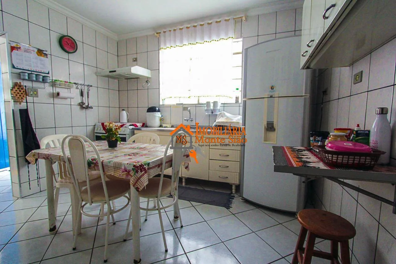 Imagem Sobrado com 4 dormitórios à venda, 178 m² por R$ 750.000,00 - Jardim Santa Mena - Guarulhos/SP