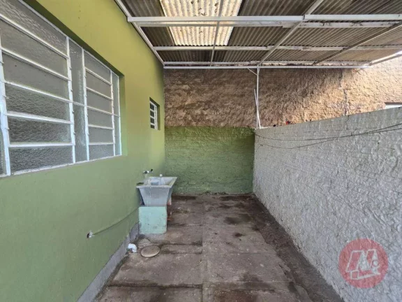Imagem Casa com 2 dormitórios para alugar, 58 m² por R$ 1.615,00/mês - Medianeira - Porto Alegre/RS