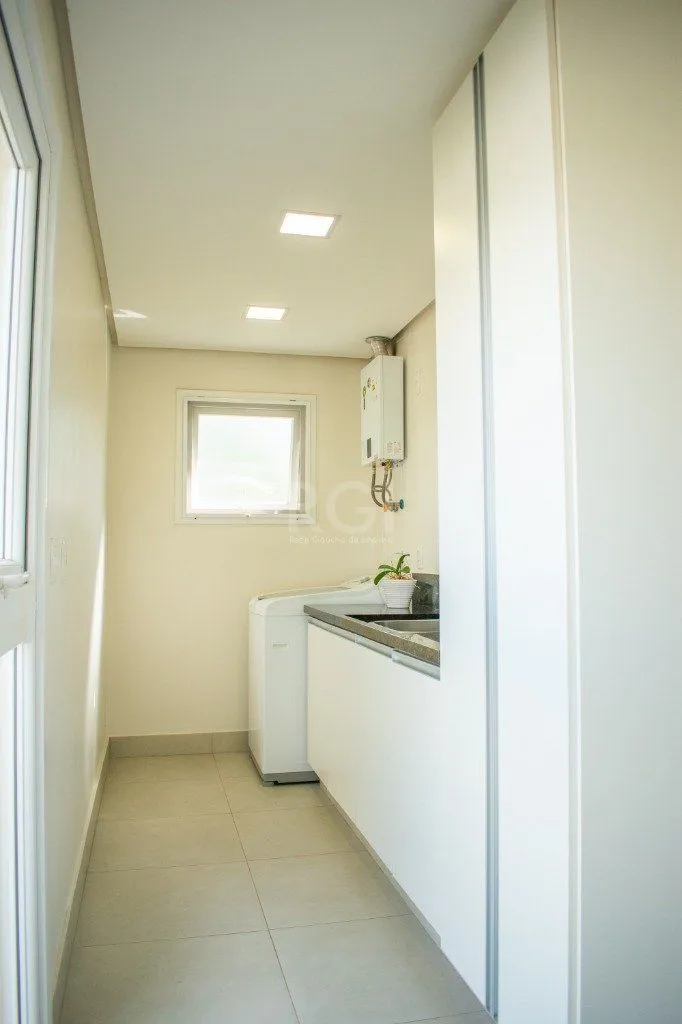 Imagem Casa para Venda - 243.12m², 4 dormitórios, sendo 1 suites, 4 vagas - São Vicente